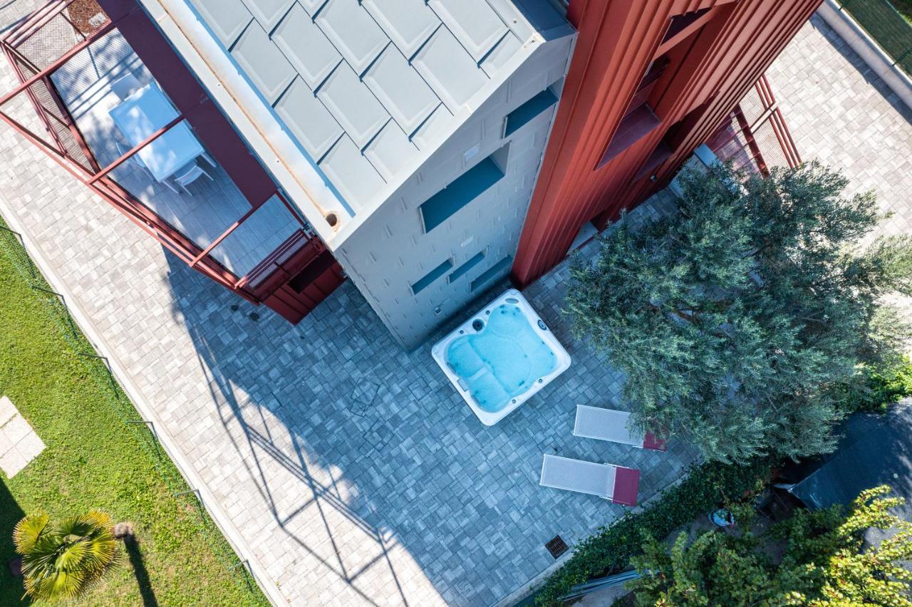 Villa Cisa Con Yacuzzi Lignano Sabbiadoro Eksteriør bilde