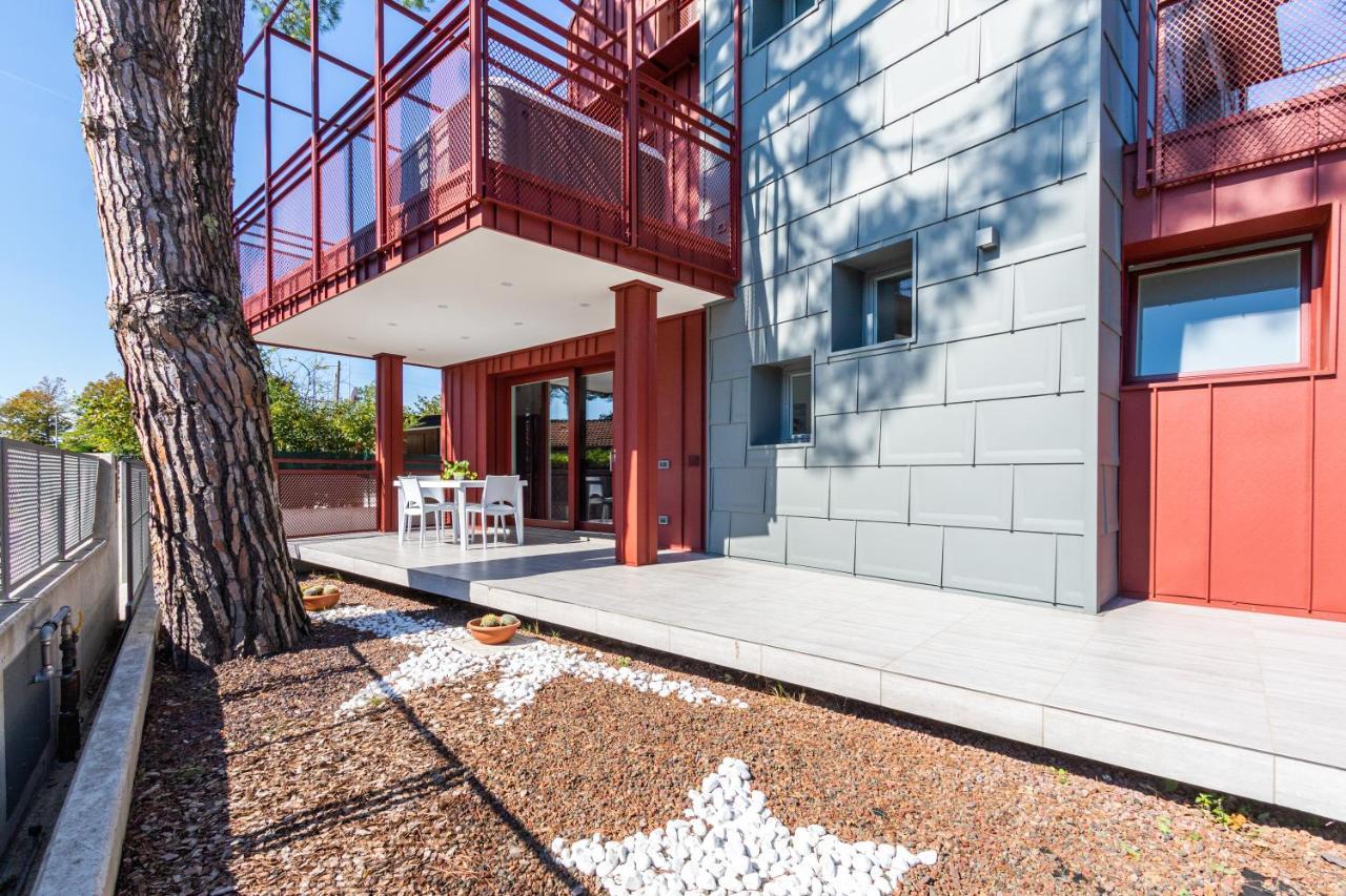 Villa Cisa Con Yacuzzi Lignano Sabbiadoro Eksteriør bilde