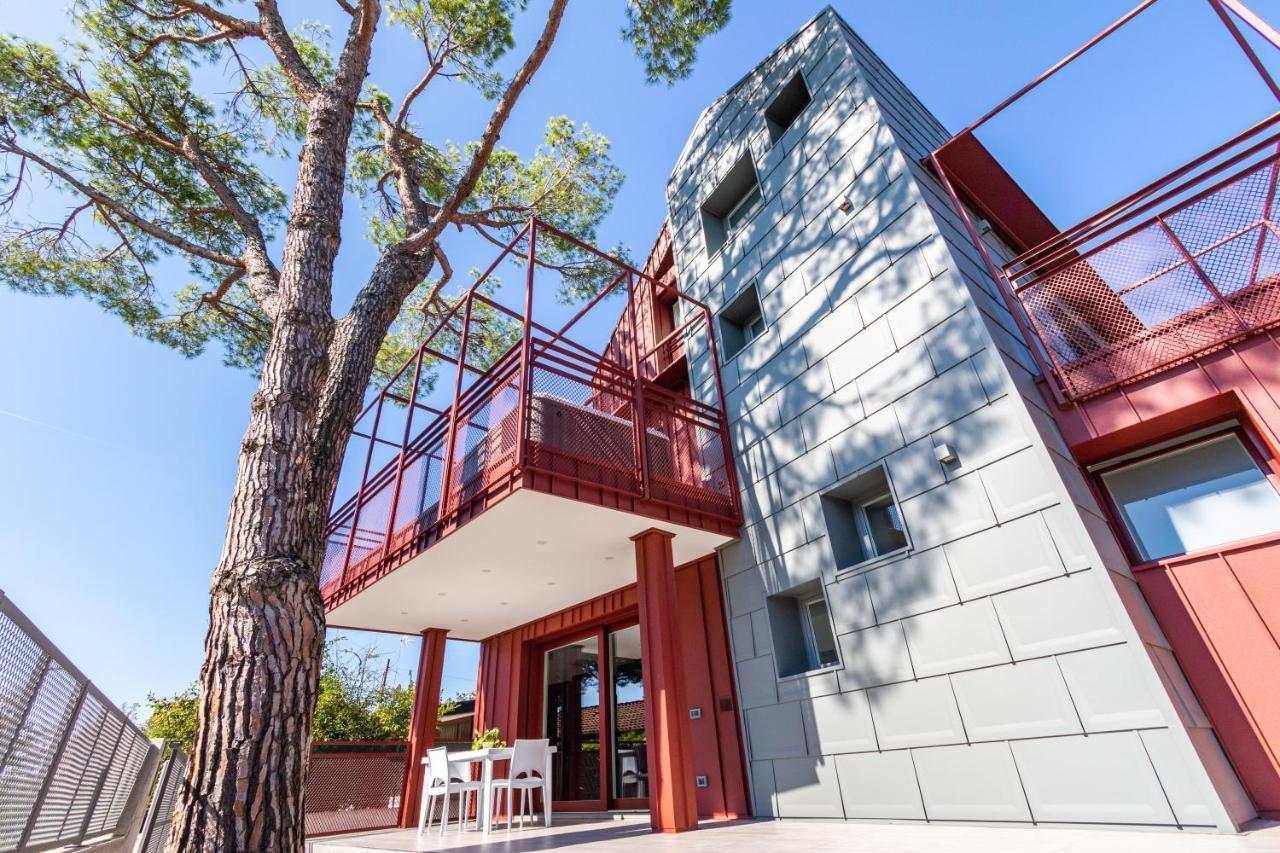 Villa Cisa Con Yacuzzi Lignano Sabbiadoro Eksteriør bilde